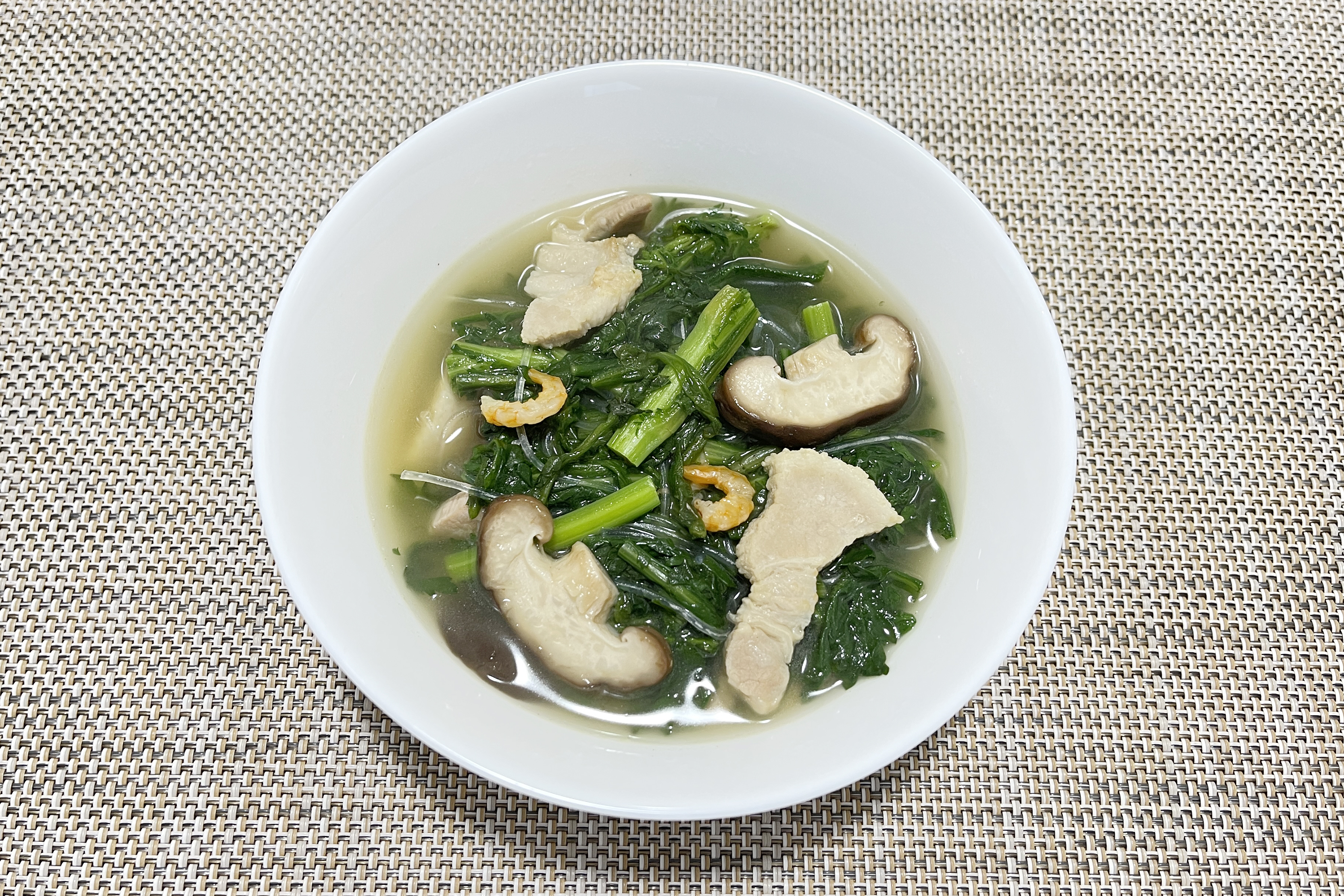 春菊と豚バラの台湾風スープ